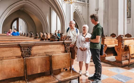 Vienna: Hofburg and Empress Sisi Museum Guided Tour